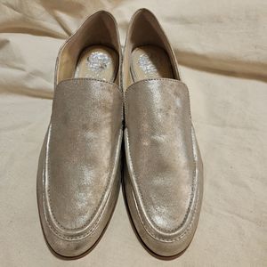 NEW VINCE CAMUTO JENDEYA2 /Size 10M LOAFERS